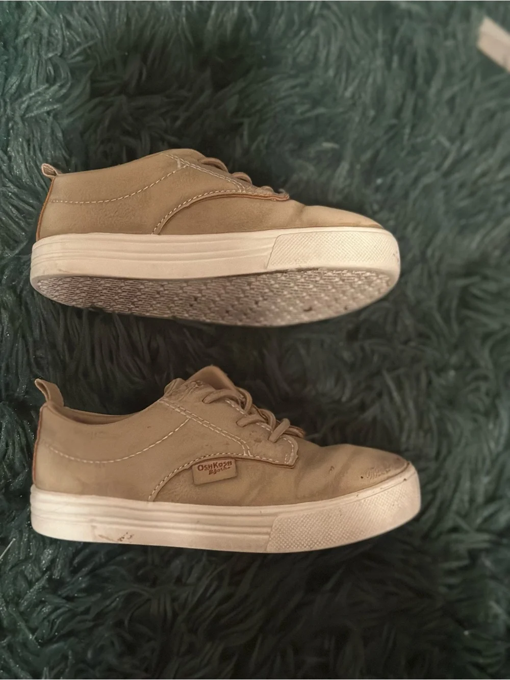4/$20 💫 OshKosh B’gosh Tan Suede Sneakers Toddler Size 7 Tan Suede Sneak